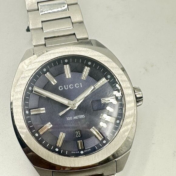 Gucci YA142303 Men's Stainless Steel Wrist Watch Water Resistant Swiss Automatic - Picture 1 of 16